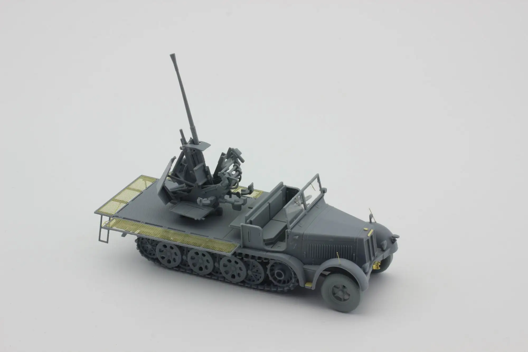 Orange Hobby G72-206 1/72German Sd.Kfz.7 Half track w 37mm