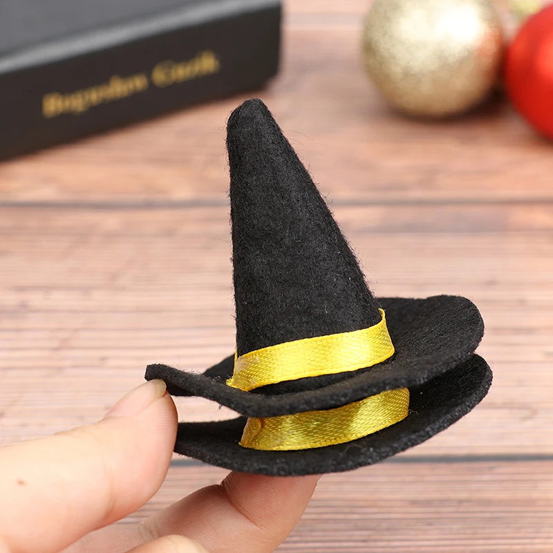 2pcs Miniature Dollhouse Felt Witch 