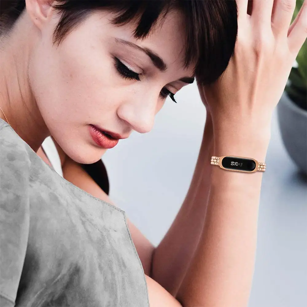 Unisex Mi Band 3/4 Metal Straps Bracelet Wristbands with Diamond Accessories Diamond Steel Strap + Zinc Alloy Table Frame Unisex Mi Band 3/4 Metal Straps Bracelet Wristbands with Diamond Accessories Diamond Steel Strap + Zinc Alloy Table Frame