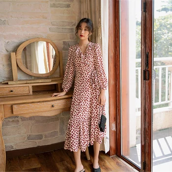 

New a chip long-sleeved v-neck falbala lace-up printed show wrapped in thin render women dress