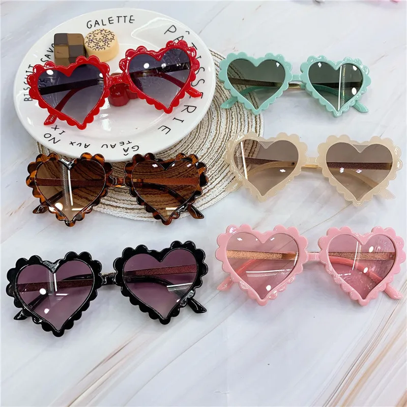 TTLIFE 2020 Baby Heart Glasses Kids Sunglasses Fashion New Love Plastic Pink Sun Glasses Girls UV400 Sunglasses Okulry Oculos