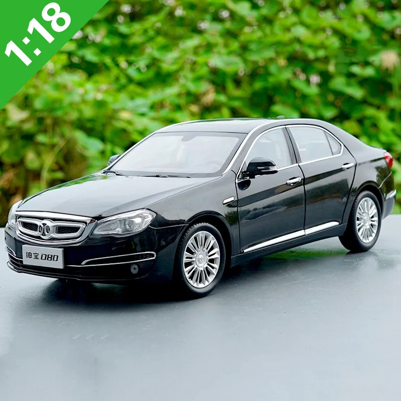 

1:18 scale Original BAIC Shenbao D80 alloy simulation car model Diecast metal vehicle toys Collection display souvenirs kid gift