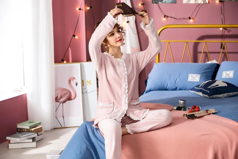 11580222739_169592721