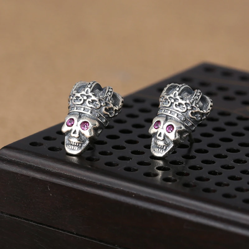 

925 silver men and women personality fashion skull crown earrings Thai silver retro diamonds tide earrings