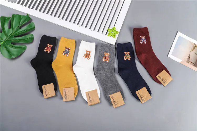 Solid Color Small Bear Crew Socks Women Warm Cotton Funny Cute Kawaii Art Happy Sock Korean Harajuku Streetwear Fashion Casual