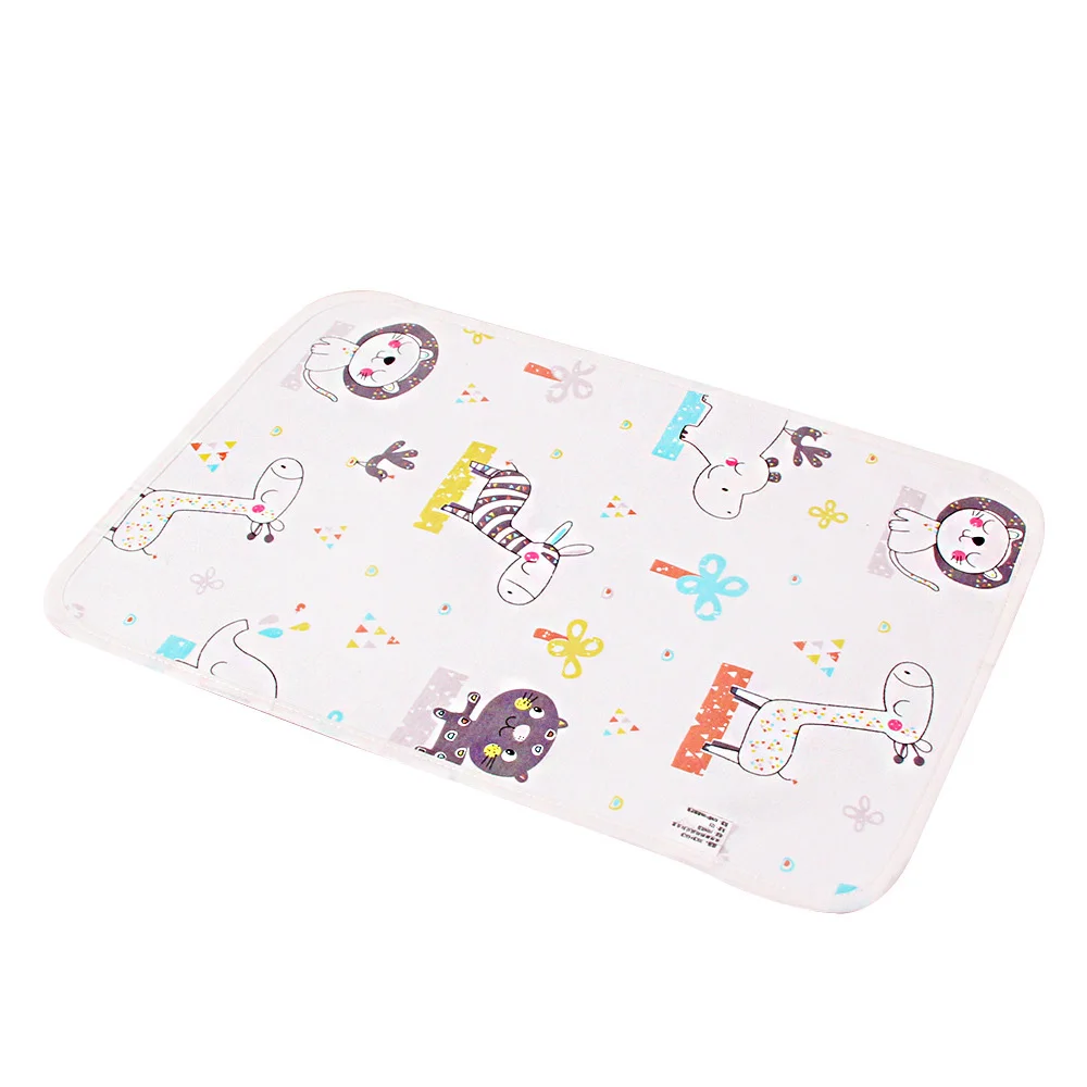 30*45cm Diaper Changing Mat Portable Waterproof Nappy Changing Pad Cover Breathable Baby Diaper Urine Pad Reusable Wipes - Цвет: Animal