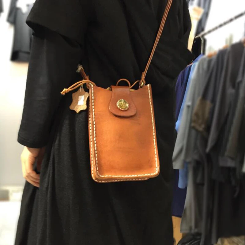 

NIUBOA Retro Shoulder Bag 100% Cowhide Women Hasp Mobile Phone Pocket Messenger Bag Shopping Bag Sac a Main Femme De Marque Luxe