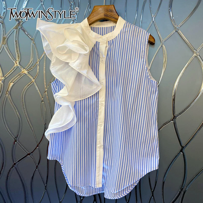 Женская футболка без рукавов TWOTWINSTYLE белая свободная в полоску с оборками и