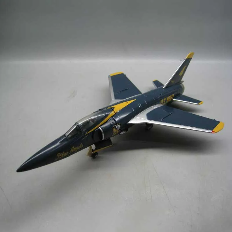1/72 U.S. Navy Grumman F11 F 1 number 4 carrier-based fighter Classic Aircraft Airplane Models |