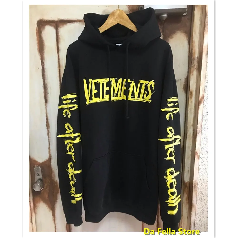 Vetements Black World Tour Hoodies Men Women Yellow City Text
