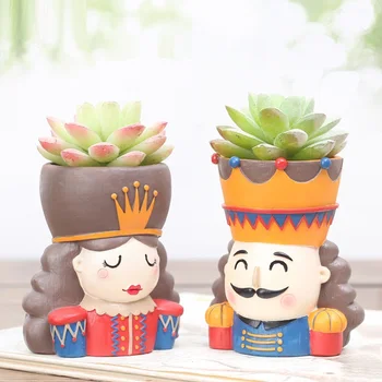 

Walnut Cartoon Girl Flower Vase Fleshy Flower Pot Duke Girl Vase Resin Craft Europe Modern Home Decoration R4491