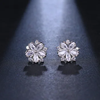 

Zircon Flower Ear Stud Sweet Small Flower Students Day Gift Silver Ear Stud
