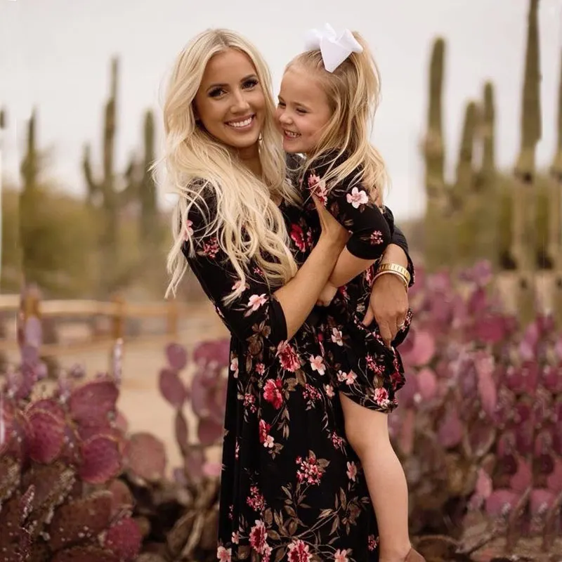 

Mother and Daughter Dresses Women Girls Maxi Long Dress 2019Long Sleeve Floral Family Look Mom and Daughter Dress