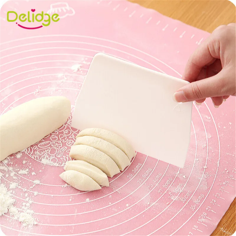 

New 1pcs Plastic Pastry Cutter Dough Cutter Baking Spatulas Slicer Cake Bread Pasty Tools Scraper Blade cortador de masa