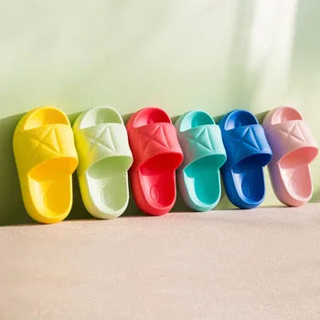 

Children Slippers for Boy Girl Summer Kids Rainbow Shoes Non-slip Beach Sandals Toddler Indoor Bathroom Slippers Flip Flops EVA