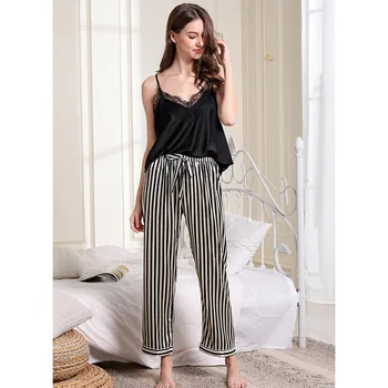 

2020 New Style Pajamas Female Summer Sexy Deep V-neck Lace Edge Suspender Shorts Comfortable Homewear Set