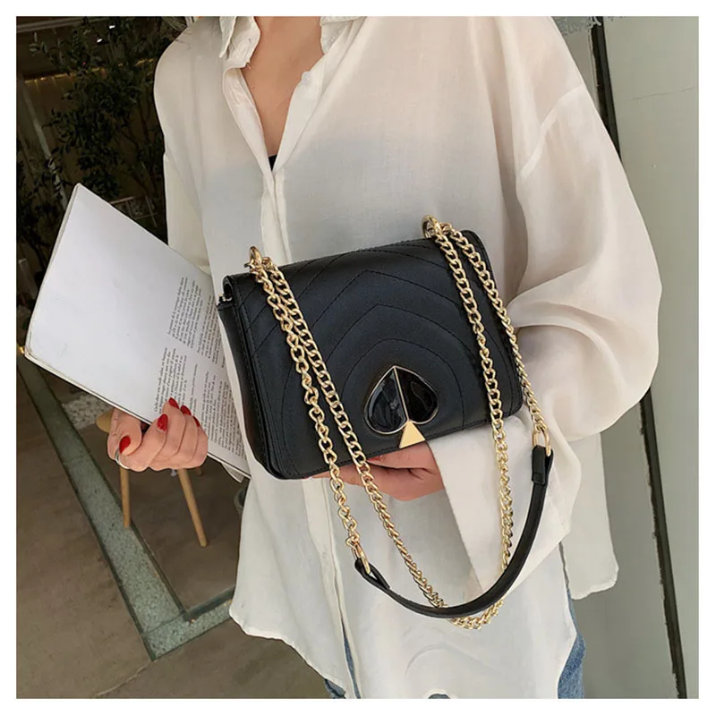 

2019 fashion new elegant retro one-shoulder diagonal female bag texture lock wide shoulder strap chain small square bag