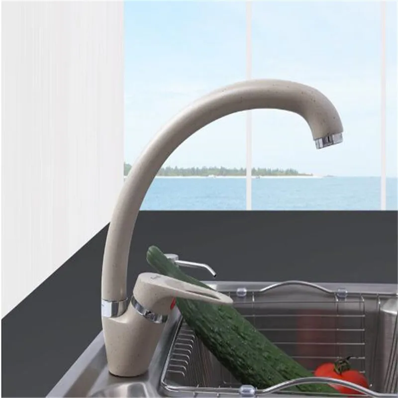 Смеситель кухонный из латуни кран с одной ручкой и поворотным носиком для