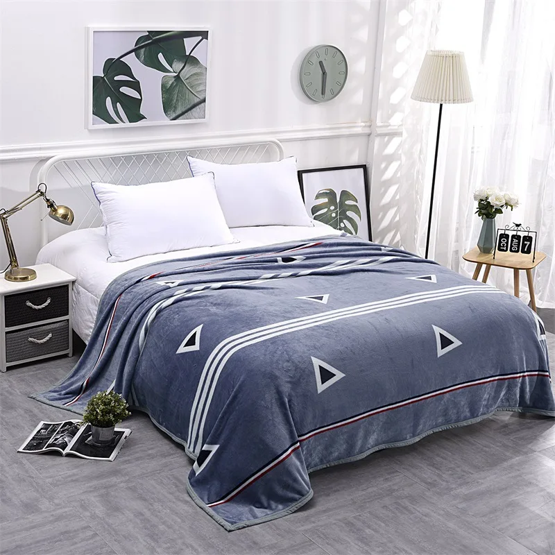 

New High Quality Adult Blanket Coral Flannel Fleece Thin Soft Fashion Printing Blanket Throwing Winter Bed Sheets Comfotable