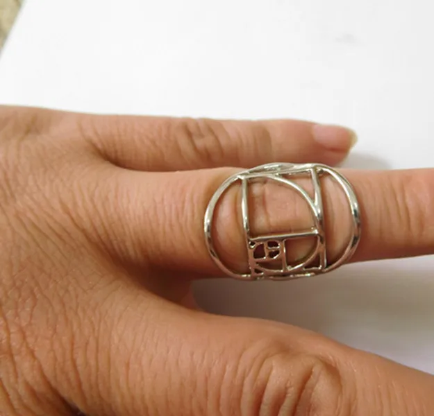 Кольцо Fibonacci с золотым соотношением свободного размера посеребренное модное