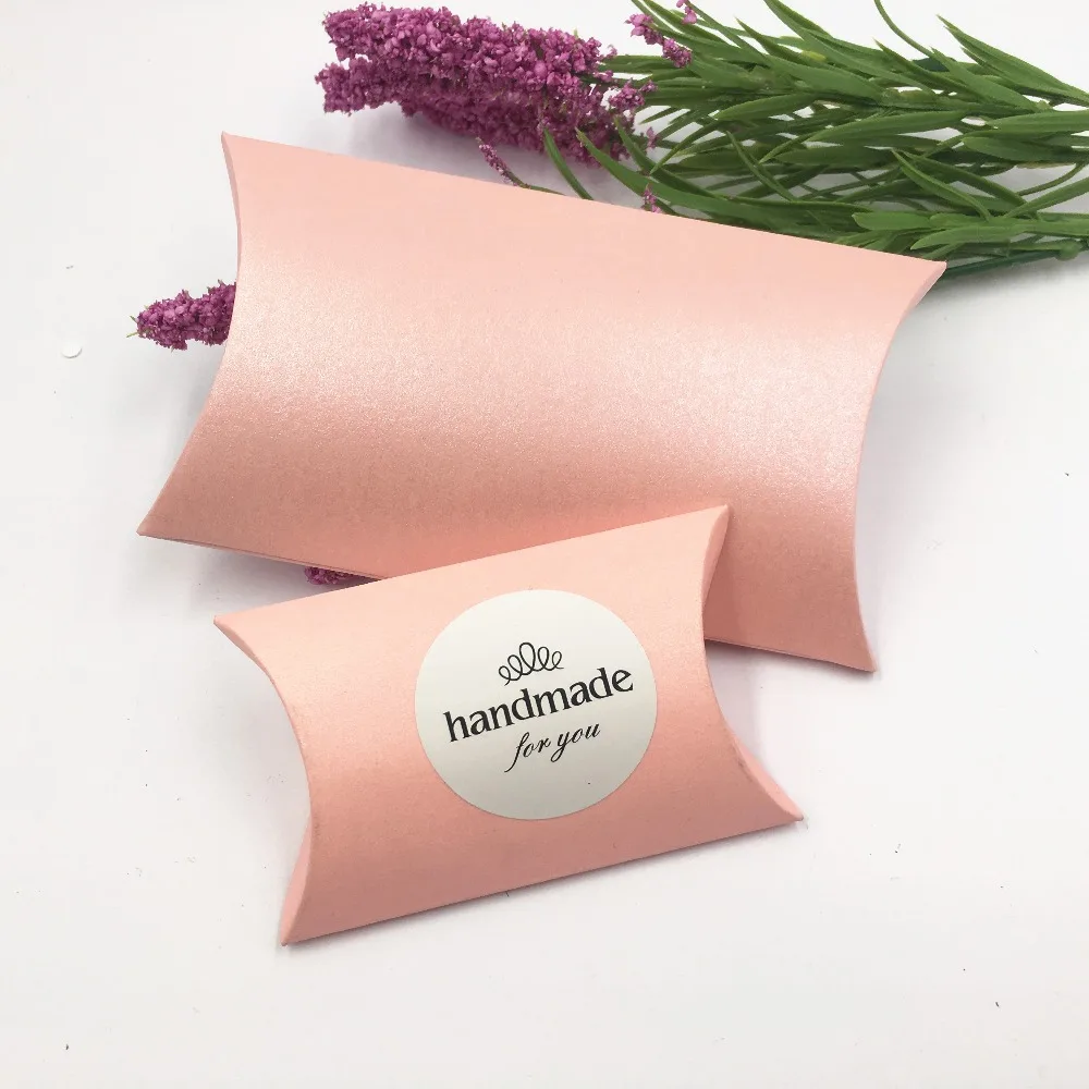 

50Pcs/Lot 2 Sizes Romantic Pink Pillow Box Paperboard For Adornment Engagement Souvenir Chocolate Gift Pouch Packing Storage Box