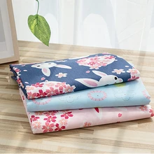 В японском стиле милые мягкие хлопковые комплекты с принтом в виде героев мультфильма ткань для Пижама "сделай сам" и детские одежды швейный материал 50X155 см/шт TJ0356-2