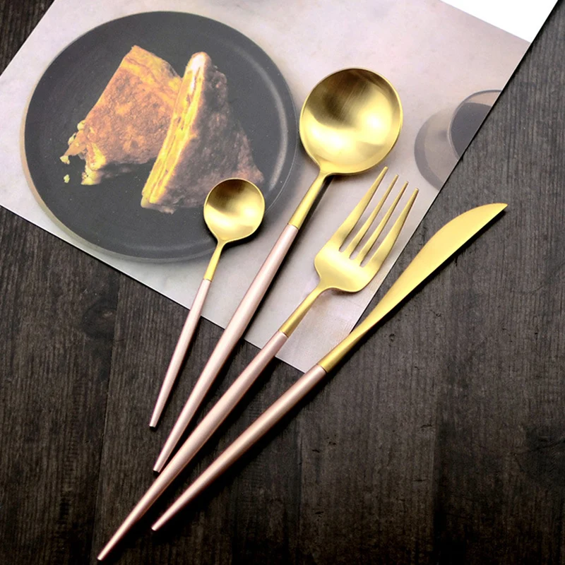 Pink gold dinner set (2)