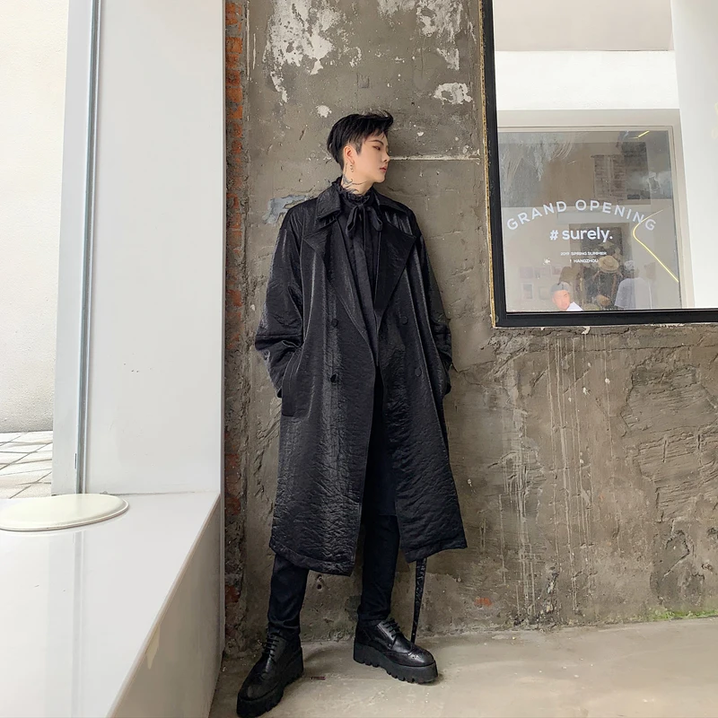

MIXCUBIC 2019 Autumn unique Retro Flashing silver jackets trench for men casual loose Long section Windbreaker men,M-XL