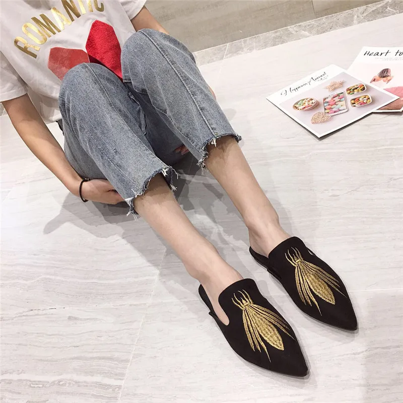 MOLAN Designers Luxury Velvet Mules Women Embroidery Animal Slippers Pointed Toe Flock Flat Moccasins Floral Loafers 35-41