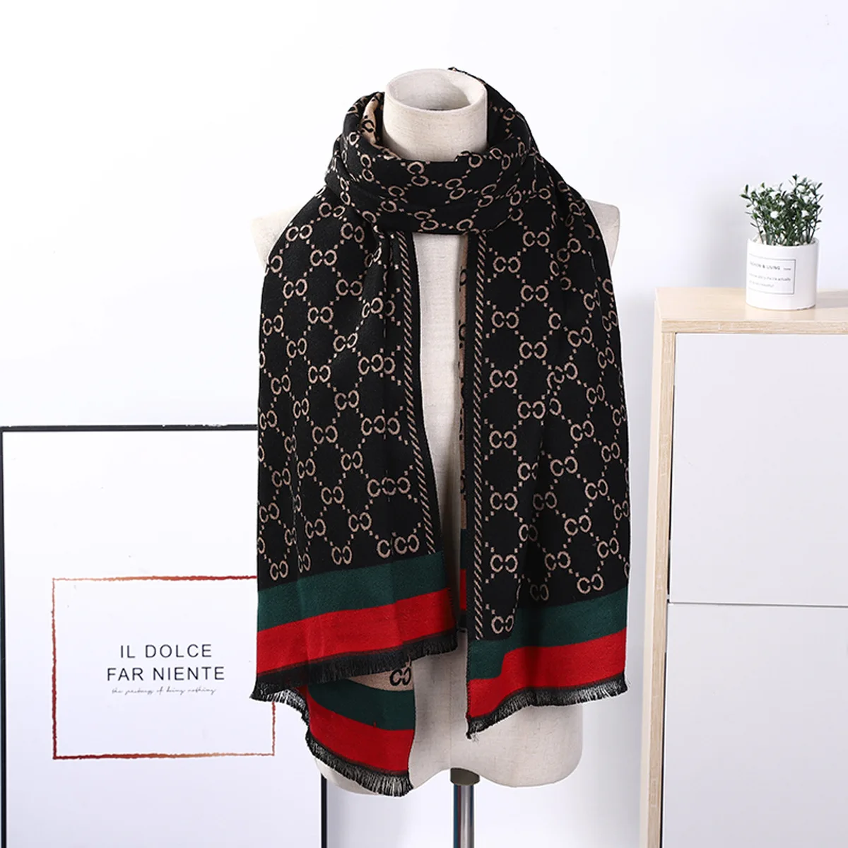 Checkerboard Scarf Female Autumn and Winter Bib Wild Letter CC Double-sided Thick Cashmere Shawl | Аксессуары для одежды