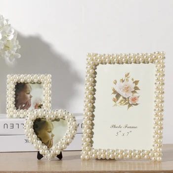 

Pearl Decorated Wedding Photo Frame Heart-shaped Birthday Present Home Decoration Modern Simplicity White Photo Frame