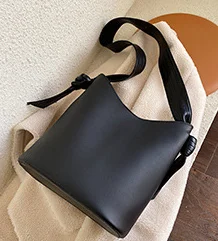 Брендовая Оригинальная дизайнерская женская сумка-мешок, новинка, корейская мода, Джокер, сумка через плечо, простая Ретро сумка - Цвет: Черный