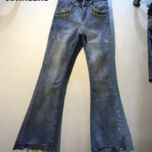 Осенние Синие джинсы для женщин уличная Новинка тяжелые заклепки Высокая талия тонкий стрейч девять точек микро расклешенные джинсы Feminina