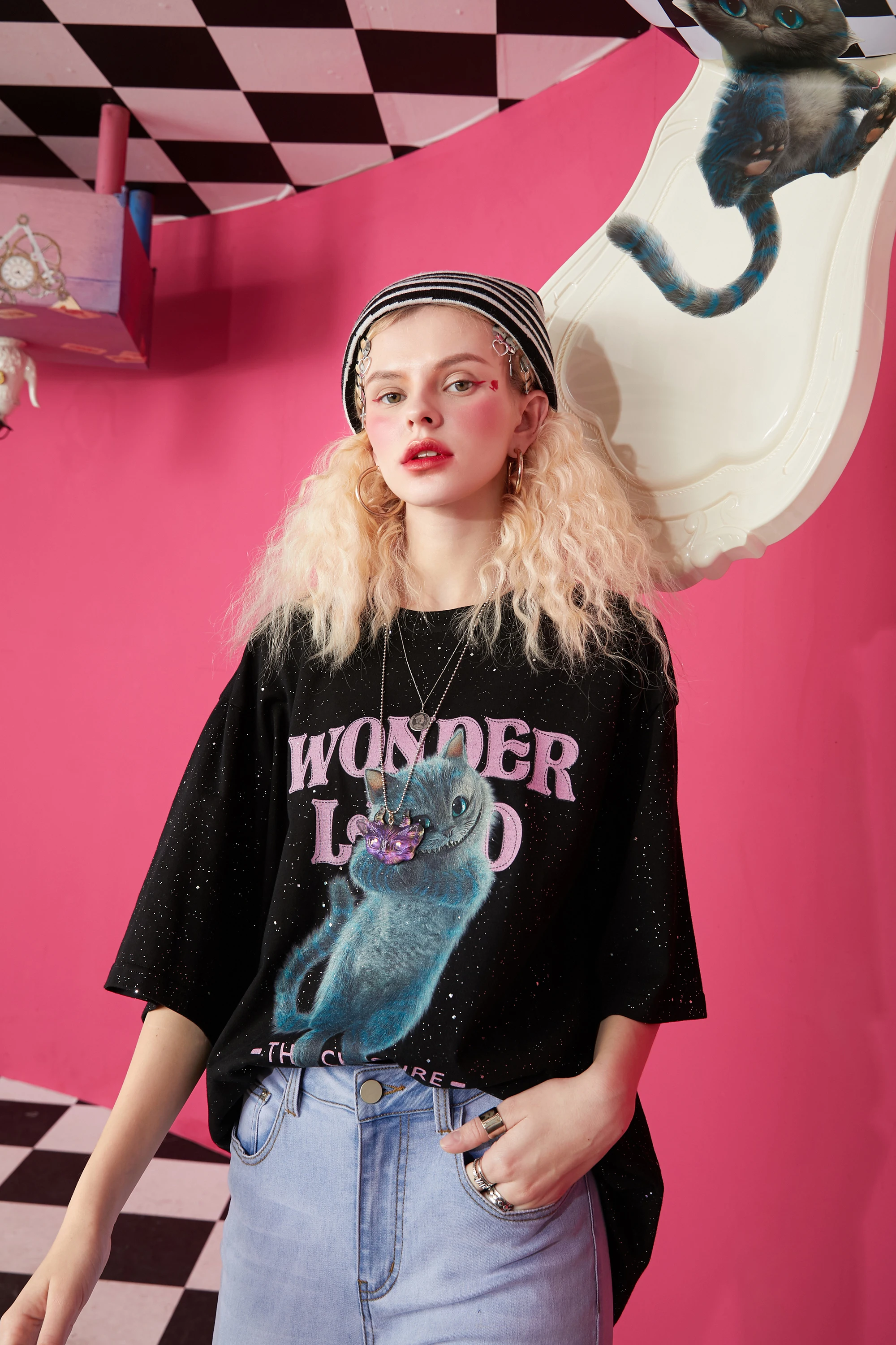ELFSACK Harajuku Cat Print Casual T-Shirts Women,2021 Spring ELF Vintage Short Sleeve Female Basic Daily Graphic Tops