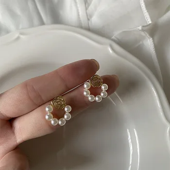 

CH-1027 2020 Korean New Simple Geometry Earrings Fashion Temperament Sweet Pearl Flower Earrings Female Jewelry