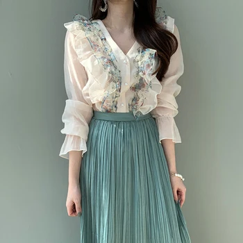 

ZCWXM Ruffles Fashion Blouse Women V Neck OL Spring 2020 Vintage Shirts Korean Chic Elegant Chiffon Blusas Korean New Tops