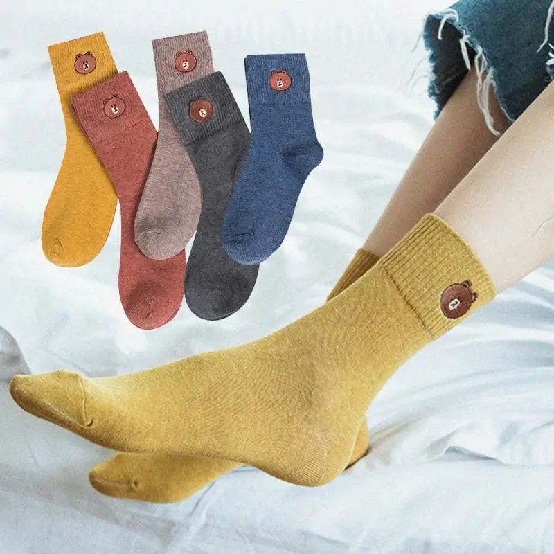 

2020 Female Socks Cute Cartoon College Wind Retro Cotton Bear Embroidery Funny Colorful Student Socks Autumn Winter