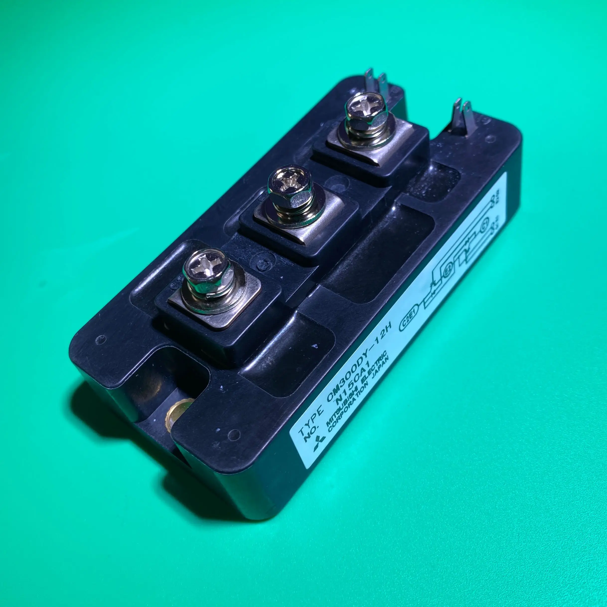 

Модуль CM300DY-12H CM 300DY-12 H, бтиз мод, двойной 600 В, 300A H SER CM300DY12H CM300D Y-12H CM300 DY-12H