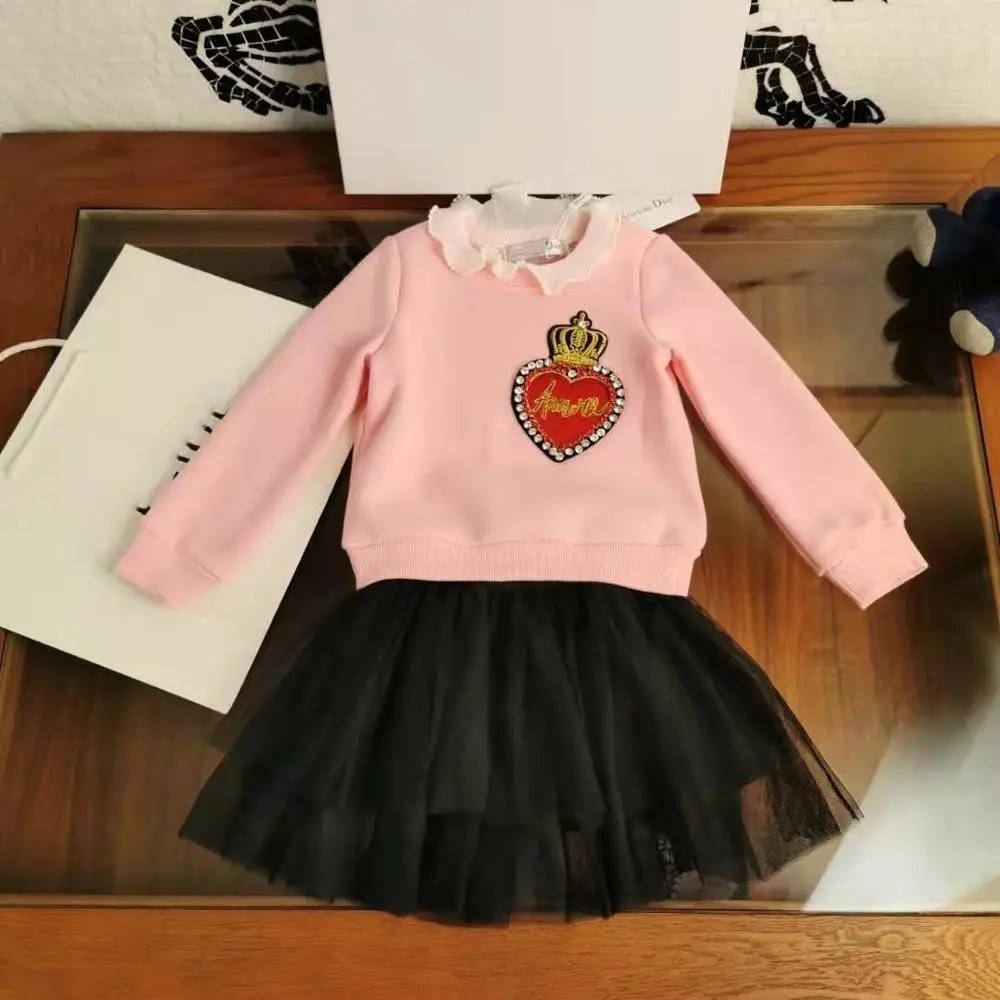 2Pcs Luxe Merk Ontwerp Kerst Peuter Baby Meisje Outfits Kleding ROZE Tops Tutu Rok Party Prinses Zoete Warme Lange mouw 2Pcs Luxe Merk Ontwerp Kerst Peuter Baby Meisje Outfits Kleding ROZE Tops Tutu Rok Party Prinses Zoete Warme Lange mouw