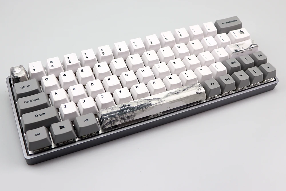 Есть клавиатура. Клавиатура genius kb-110. Клавиатура хайпер икс элой. Oem pbt keycaps. Китайская раскладка клавиатуры.