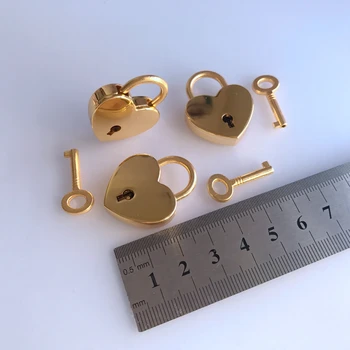 

Small Cute Love Heart Lock With Different Color Metal Padlock 25x35mm S Size