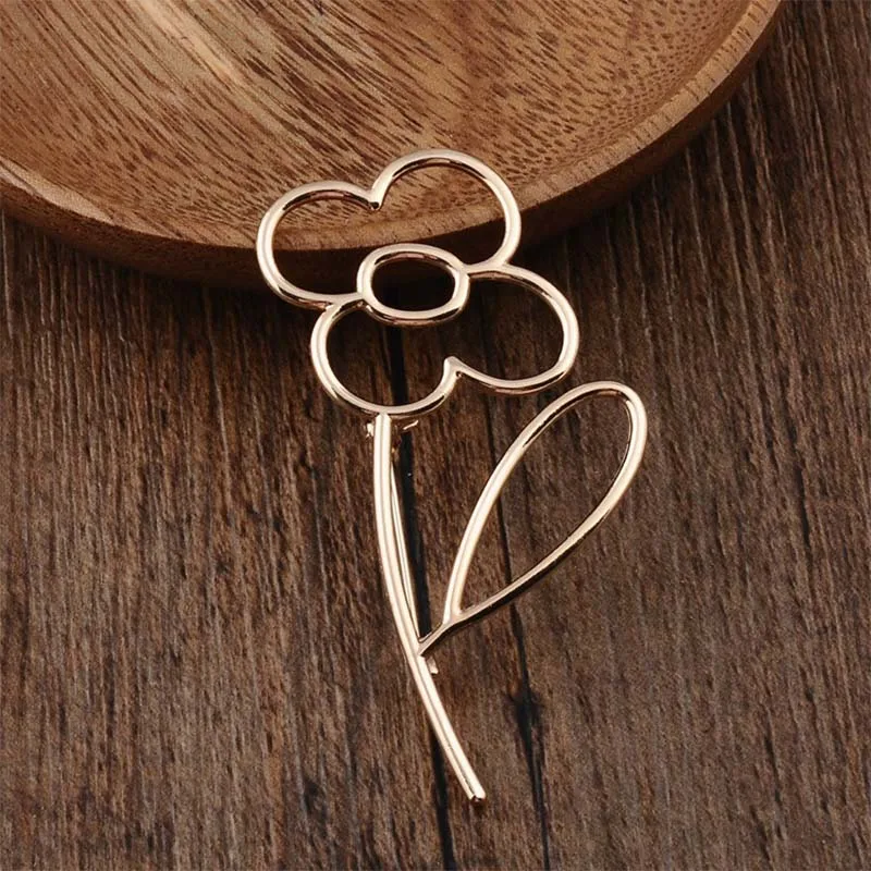 Korean Golden Alloy Hollow Out Flower Brooch Jewelry for Women Luxury Clothing Shawl Scarf Buckle Lapel Pin Fashion Accessories | Украшения