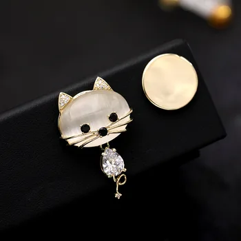 

Lovely crystal cat magnet brooch suit shirt collar pin does not damage clothes cute animal brooches for women fashion jewelry