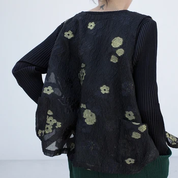 

Embroidered Vest Top Flower Jacquard Vest