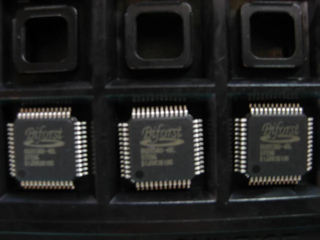 

2PCS :VSC8601XKN QFP , New and original