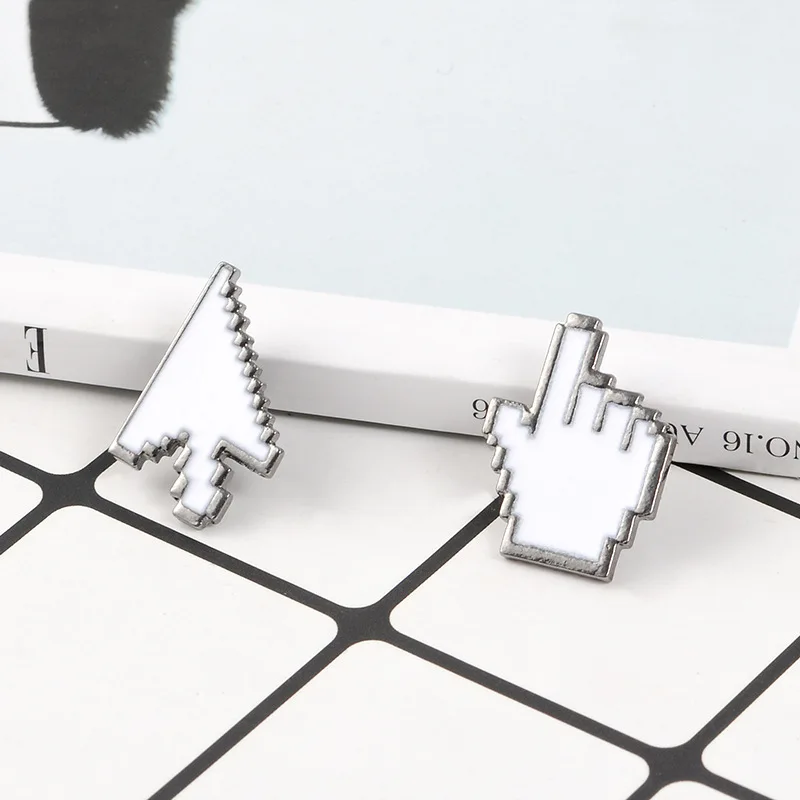 Cartoon Oil Drop Sand Filter Arrowhead Brooch Creative Beacon Direction Indicator Finger Brooch Badge Brooch Collar Pin