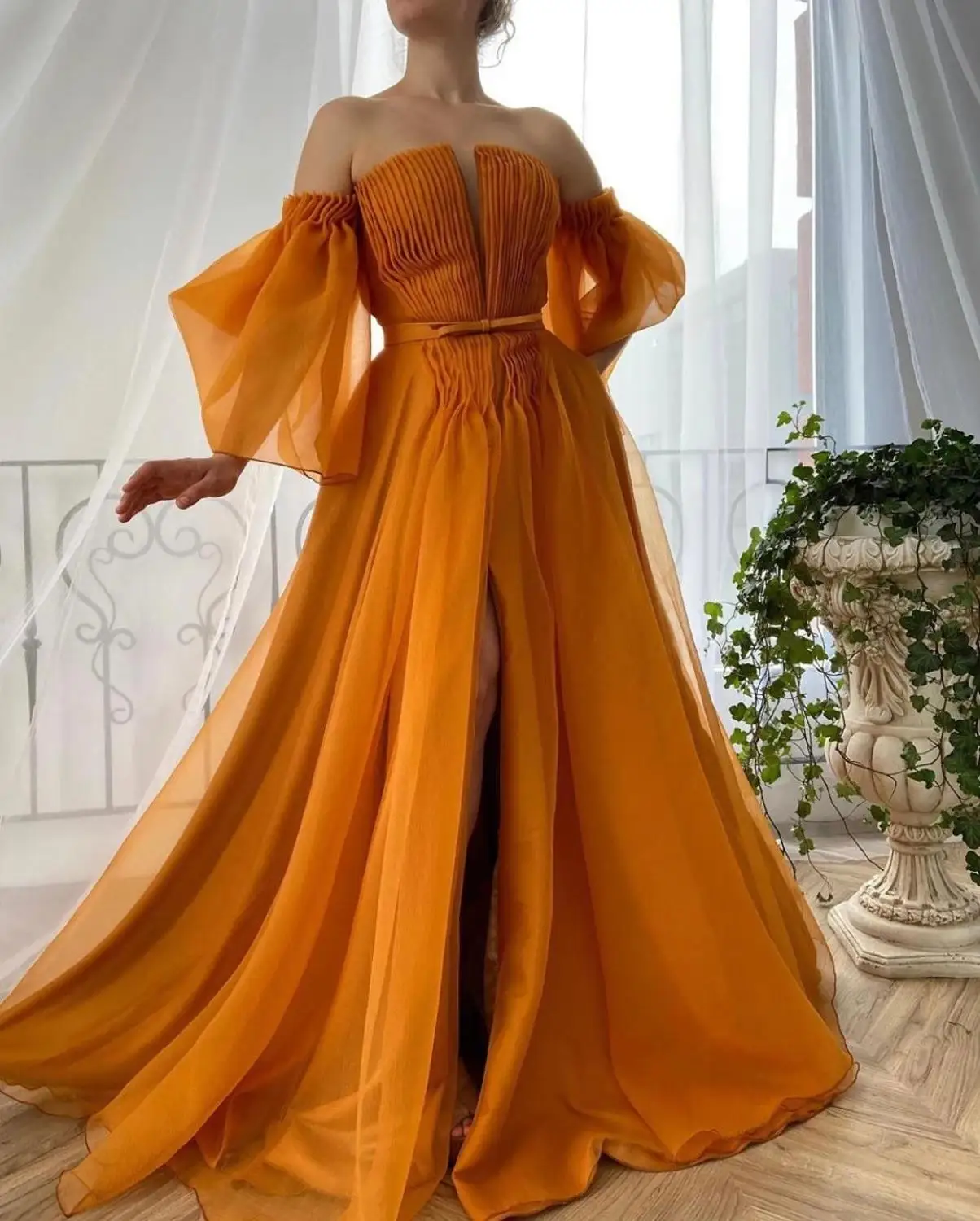 

New Organza Tulle Long Arabic Eveing Dresses 2021 Off the Shoulder Alloy Orange Draped Split Prom Party Gown Vestidos De Feast