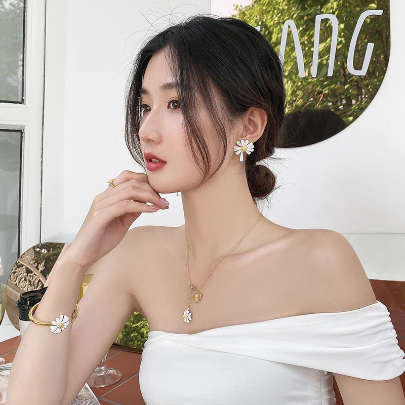 Little Daisy Necklace Women's Niche Design Clavicle Chain Earrings 2020 New Fashion Personality Ring Bracelet | Украшения и