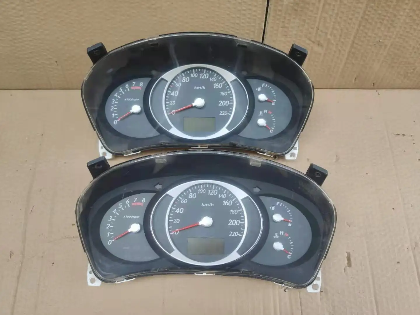 For Hyundai Tucson Instrument Panel Assembly Speedometer ,tachometer, Dash PanelsGauge Sets