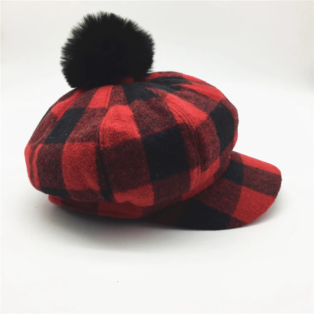 Женская клетчатая шапка Baker Boy со съемным помпоном из искусственного меха, женские красные и черные Восьмиугольные шляпы в клетку, женские зимние шапки Newsboy - Цвет: Red and Black tone